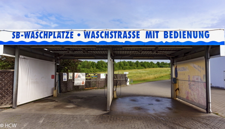 SB - Plätze Happy Car Wash - Autopflegecenter in Schöningen
